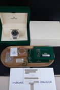 Carica l'immagine nel visualizzatore della galleria, Rolex Submariner 124060 - Papiere und oder Lieferumfang
