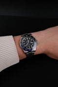 Load image into Gallery viewer, Rolex GMT-Master II 116710BLNR Box + og. Papiere Batman, LC100
