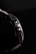 Load image into Gallery viewer, Rolex GMT-Master II 116710BLNR Box + og. Papiere Batman, LC100
