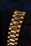 Bild in Galerie-Betrachter laden, Rolex Day-Date 36 18038 Yellow Gold, Blue Vignette Diamond Dial
