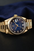 Bild in Galerie-Betrachter laden, Rolex Day-Date 36 18038 Yellow Gold, Blue Vignette Diamond Dial
