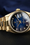 Bild in Galerie-Betrachter laden, Rolex Day-Date 36 18038 Yellow Gold, Blue Vignette Diamond Dial

