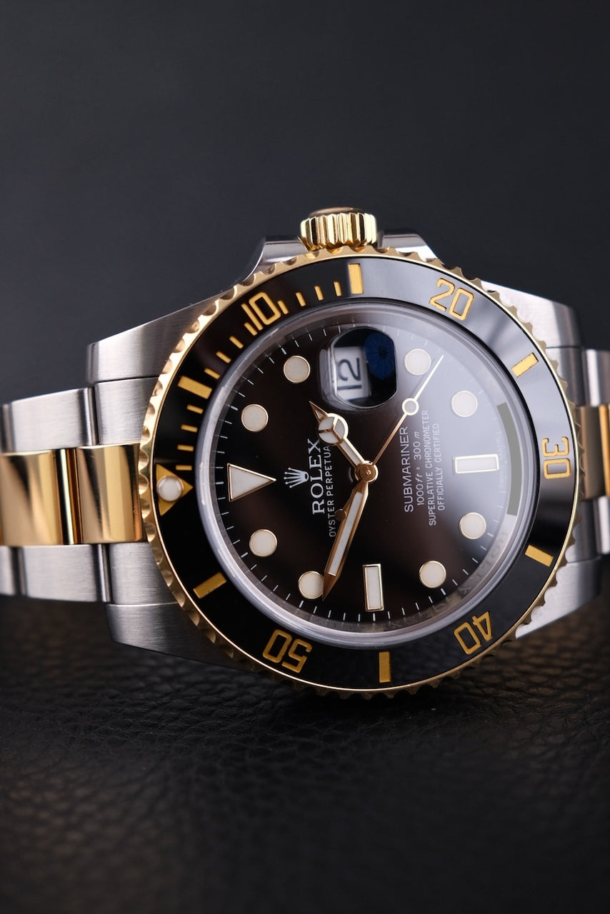 Rolex Submariner Date 116613LN - Detail view 5