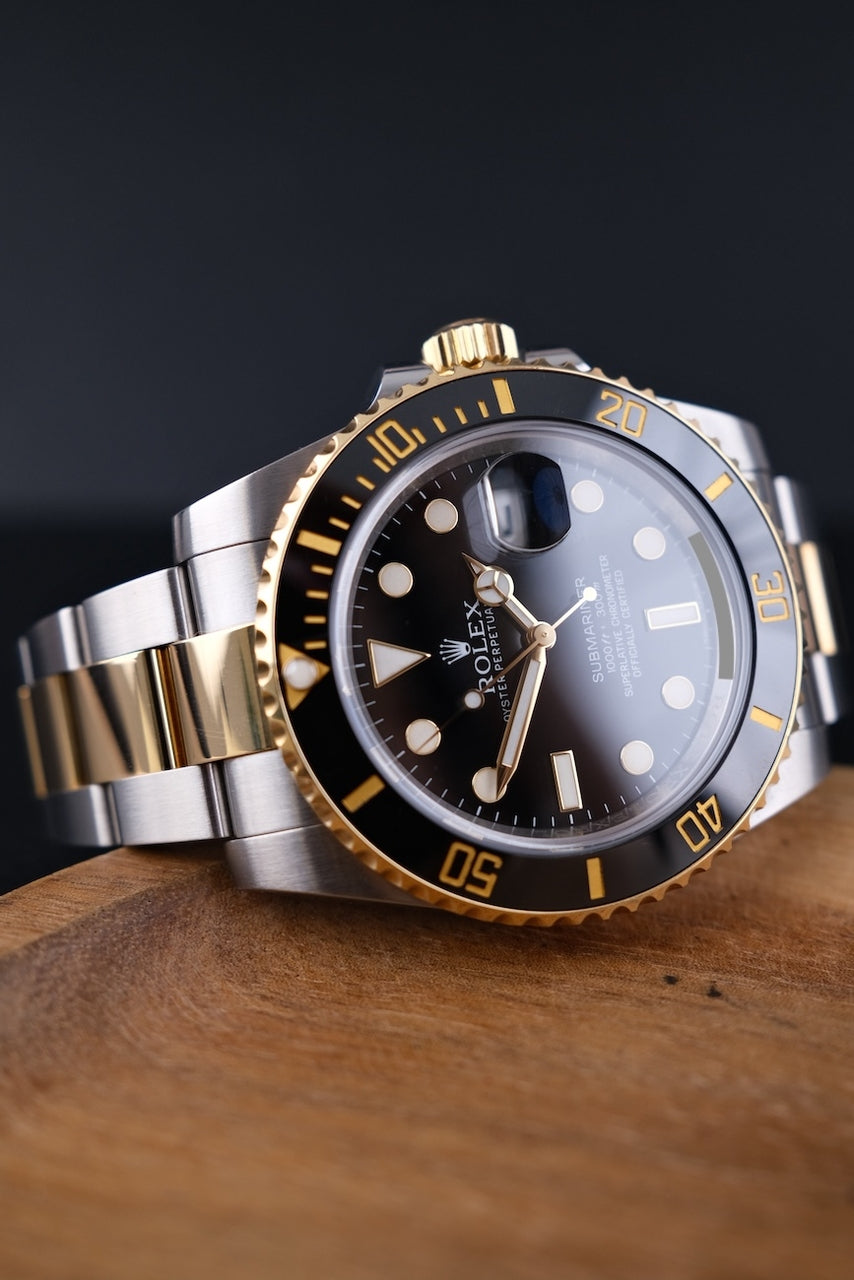 Rolex Submariner Date 116613LN - Detail view 4