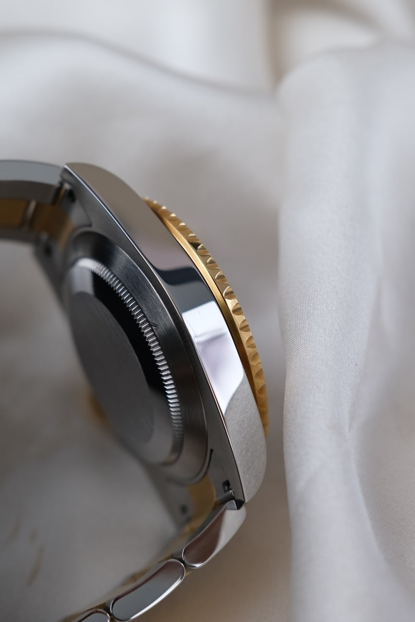 Rolex Submariner Date 116613LN - Detail view 10