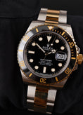 Charger l'image dans la visionneuse de la galerie, Rolex Submariner 126613LN Box + og. Papiere S&G, First Buyer's Invoice, LC EU

