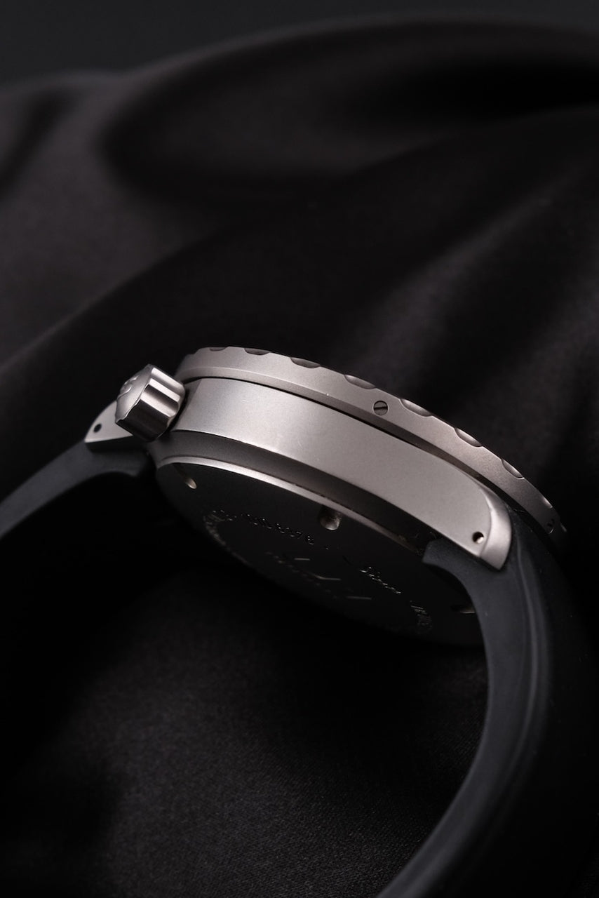Sinn U1 1010 Box + og. Papiere Black Dial 44 inkl. Wechselband