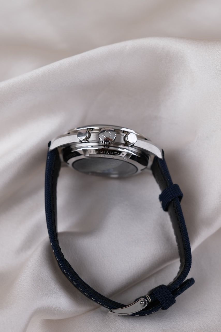 Omega Speedmaster Snoopy 31032425002001 - Detailansicht 10