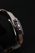 Bild in Galerie-Betrachter laden, Rolex Explorer ll 16570 Box + og. Papiere Black Dial, 40mm, D-Series
