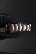 Bild in Galerie-Betrachter laden, Rolex Explorer ll 16570 Box + og. Papiere Black Dial, 40mm, D-Series
