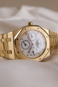 Carica l'immagine nel visualizzatore della galleria, Audemars Piguet Royal Oak Perpetual Calender BA25654 - Detailansicht 2
