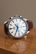 Bild in Galerie-Betrachter laden, Omega Seamaster Aqua Terra 28123037 Box + og. Papiere White Dial, incl. Blue Omega Nato Strap
