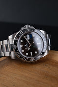 Carica l'immagine nel visualizzatore della galleria, Rolex GMT-Master II 116710LN - Detail view 2
