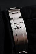 Charger l'image dans la visionneuse de la galerie, Rolex Submariner No Date 124060 Box + og. Papiere LC100, First Buyer´s Invoice
