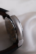 Carica l'immagine nel visualizzatore della galleria, Chopard L.U.C 1963 Chrono PuristS Edition 168556 - Detail view 3
