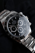 Bild in Galerie-Betrachter laden, Rolex Daytona 126500LN - Detail view 3
