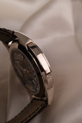 Cargar la imagen en la vista de la galería, Patek Philippe Complications 5172G-010 Box + og. Papiere Salmon Dial, White Gold, New/Unworn, 2025, 41mm
