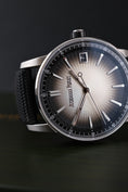 Bild in Galerie-Betrachter laden, Audemars Piguet Code 11.59 15210QT Box + og. Papiere Smoked Beige Dial Ceramic Case TOP
