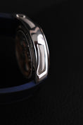 Bild in Galerie-Betrachter laden, H.Moser & Cie Pioneer Tourbillon 3804-1201 Box + og. Papiere Blue Dial, Limited Edition x/50
