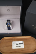 Bild in Galerie-Betrachter laden, H.Moser & Cie Pioneer Tourbillon 3804-1201 Box + og. Papiere Blue Dial, Limited Edition x/50
