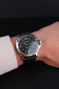 Charger l'image dans la visionneuse de la galerie, Panerai Luminor Base Logo PAM00774 - Detail view 9

