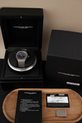 Charger l'image dans la visionneuse de la galerie, Porsche Design Monobloc Actuator GMT 6030602003 Box + og. Papiere German Delivered, First Buyer's Invoice
