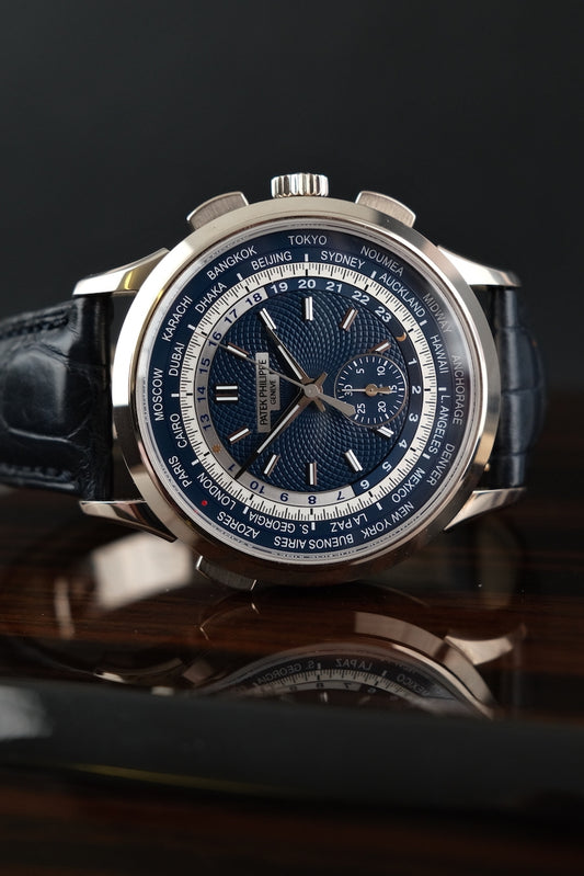 Patek Philippe World Time Chronograph 5930G-010 Box + og. Papiere Blue Dial, 2022, White Gold, EU Delivered, Flyback